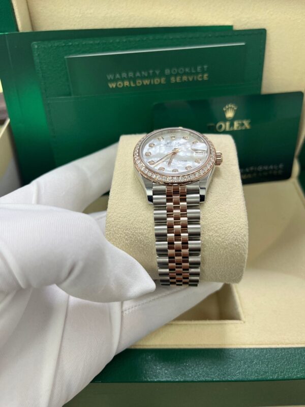 Rolex Datejust 31mm Mother Of Pearl Dial Rose Gold / Steel Reference #278381RBR - Image 2