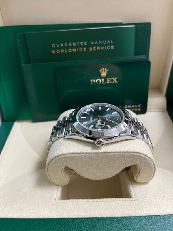 Rolex Datejust 41 Smooth Bezel Mint Green Index Dial Jubilee Bracelet 126300 - Image 8