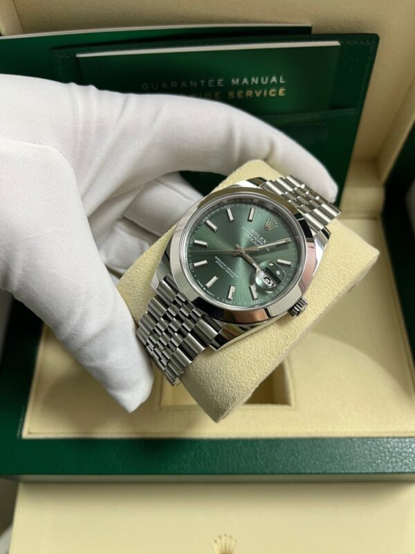 Rolex Datejust 41 Smooth Bezel Mint Green Index Dial Jubilee Bracelet 126300 - Image 10