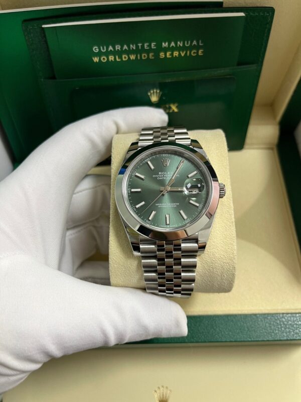 Rolex Datejust 41 Smooth Bezel Mint Green Index Dial Jubilee Bracelet 126300 - Image 6