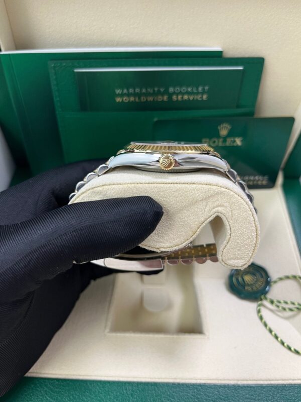 Rolex Datejust 41 Steel and Yellow Gold Fluted Bezel Black Index Dial Jubilee Bracelet 126333 - Image 12