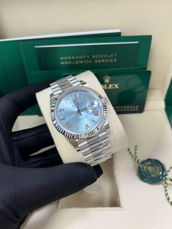 Rolex Day-Date 40 Platinum Day-Date 40 Watch - Fluted Bezel - Ice Blue Roman Dial President Bracelet 228236 - Image 5