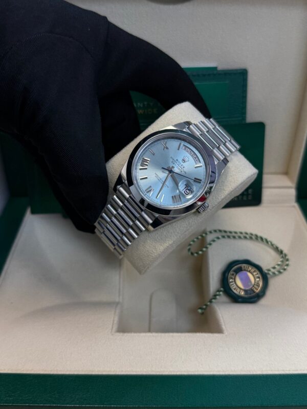 Rolex Day-Date 40 Platinum/ Ice-blue dial /President bracelet (Ref # 228206) - Image 10