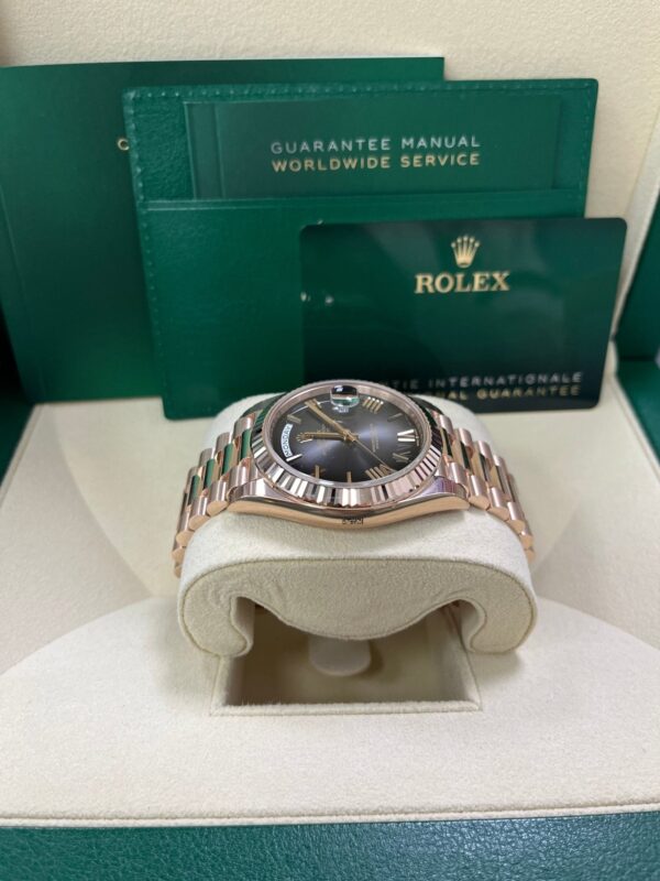Rolex Day-Date 40 Slate Ombre Roman Dial 228235 - Image 11