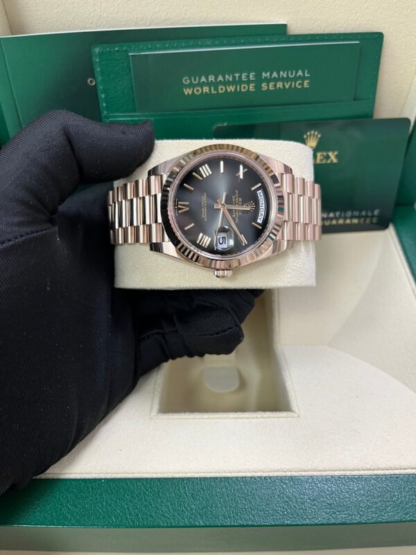 Rolex Day-Date 40 Slate Ombre Roman Dial 228235 - Image 5