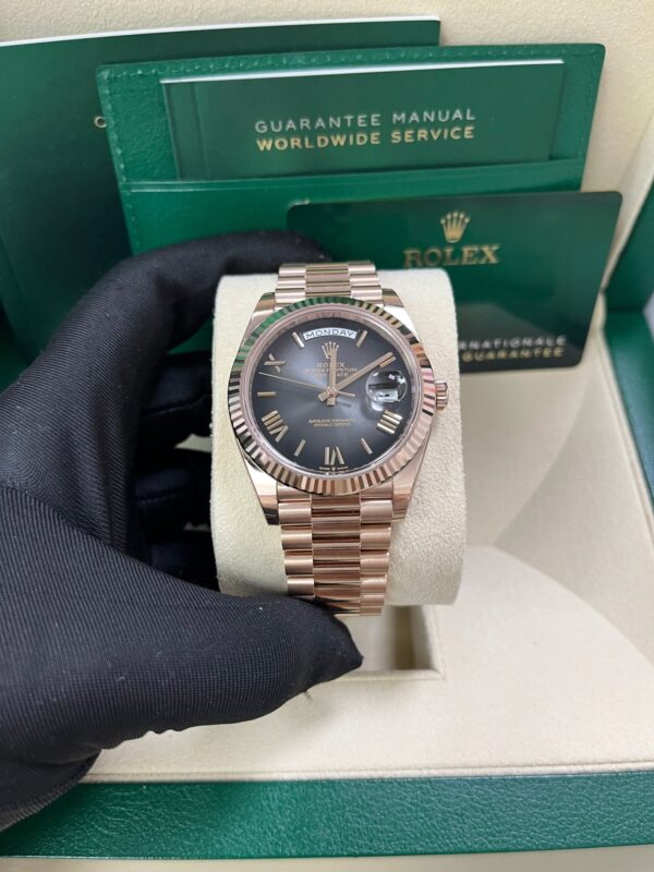 Rolex Day-Date 40 Slate Ombre Roman Dial 228235 - Image 14