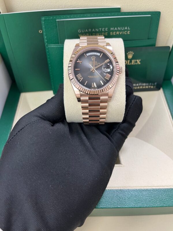 Rolex Day-Date 40 Slate Ombre Roman Dial 228235 - Image 6