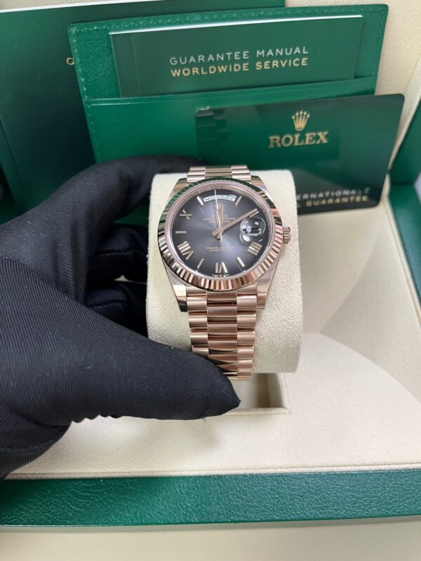 Rolex Day-Date 40 Slate Ombre Roman Dial 228235 - Image 3