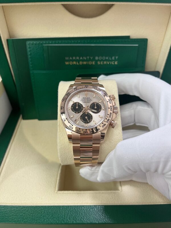 Rolex Daytona 40mm/ 18k Rose Gold/ Sundust Index Cosmograph Dial/ Black Sub-dials (Ref# 116505) - Image 2