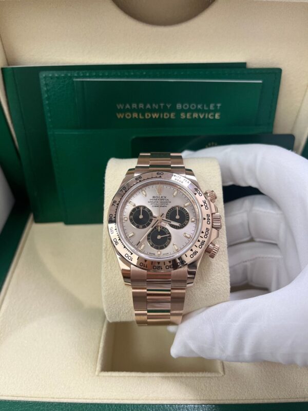 Rolex Daytona 40mm/ 18k Rose Gold/ Sundust Index Cosmograph Dial/ Black Sub-dials (Ref# 116505) - Image 12