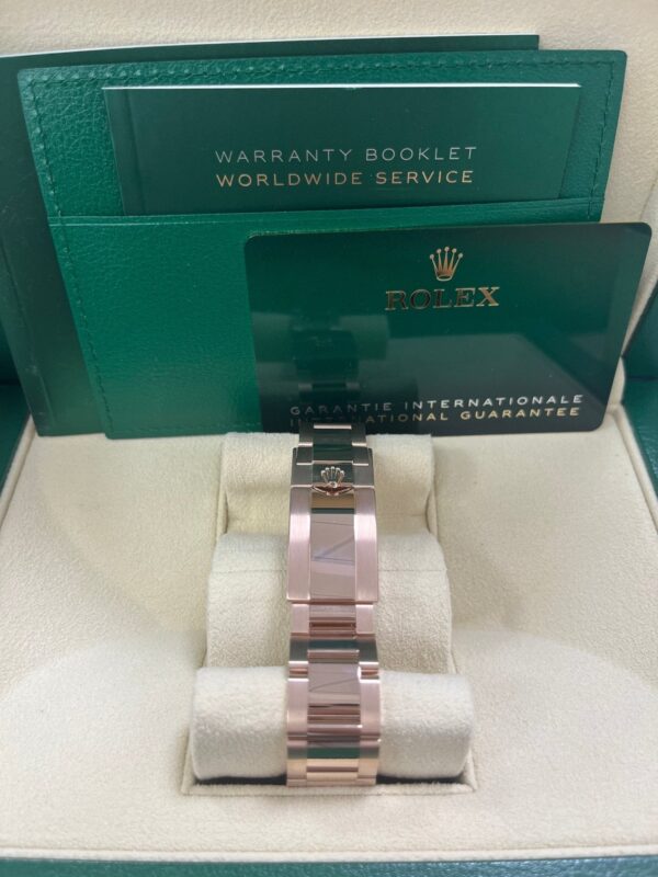 Rolex Daytona 40mm/ 18k Rose Gold/ Sundust Index Cosmograph Dial/ Black Sub-dials (Ref# 116505) - Image 13