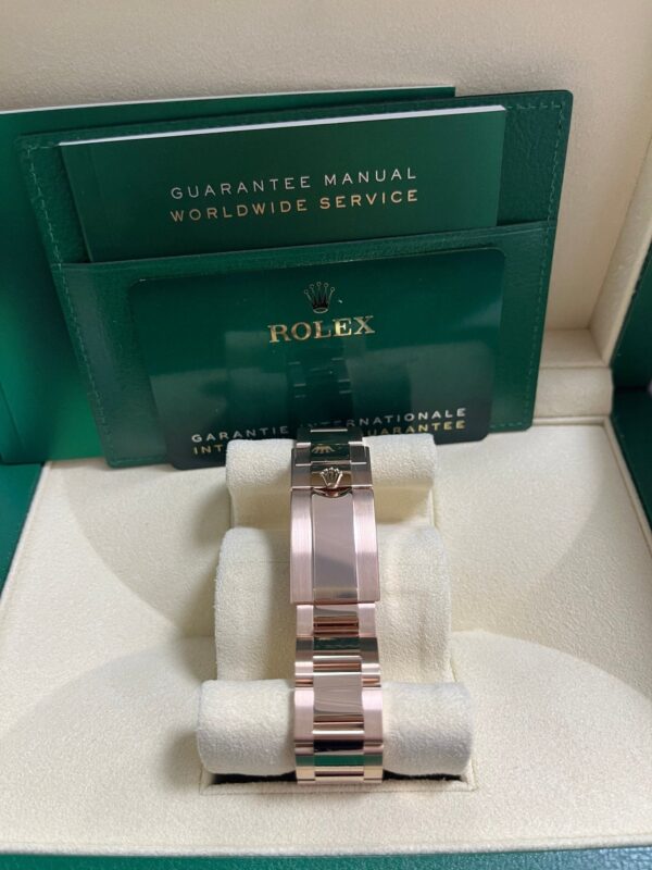 Rolex Daytona Black And Sundust Index Dial Oyster Bracelet 126505 - Image 8