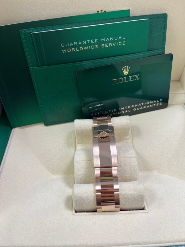 Rolex Daytona Everose Gold Black And Sundust Diamond Dial Oyster Bracelet 126505 - Image 6