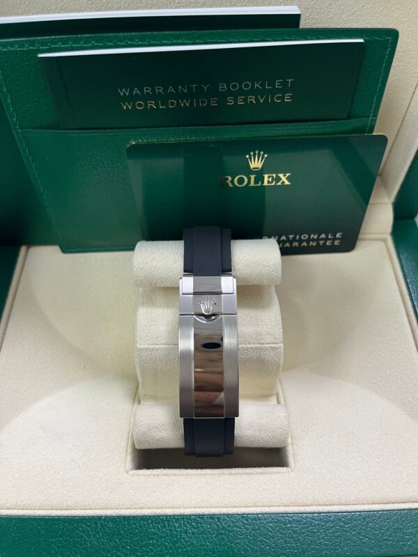 Rolex Daytona White Gold Cosmograph Daytona Silver And Black Index Dial - Oysterflex Strap 126519LN - Image 7