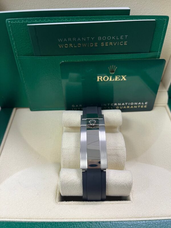 Rolex Daytona White Gold Cosmograph Daytona Silver And Black Index Dial - Oysterflex Strap 126519LN - Image 8