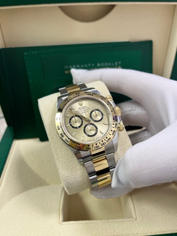 Rolex Daytona Yellow Rolesor Cosmograph Daytona Golden Index Dial Oyster Bracelet 126503 - Image 8