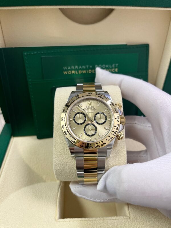 Rolex Daytona Yellow Rolesor Cosmograph Daytona Golden Index Dial Oyster Bracelet 126503 - Image 4