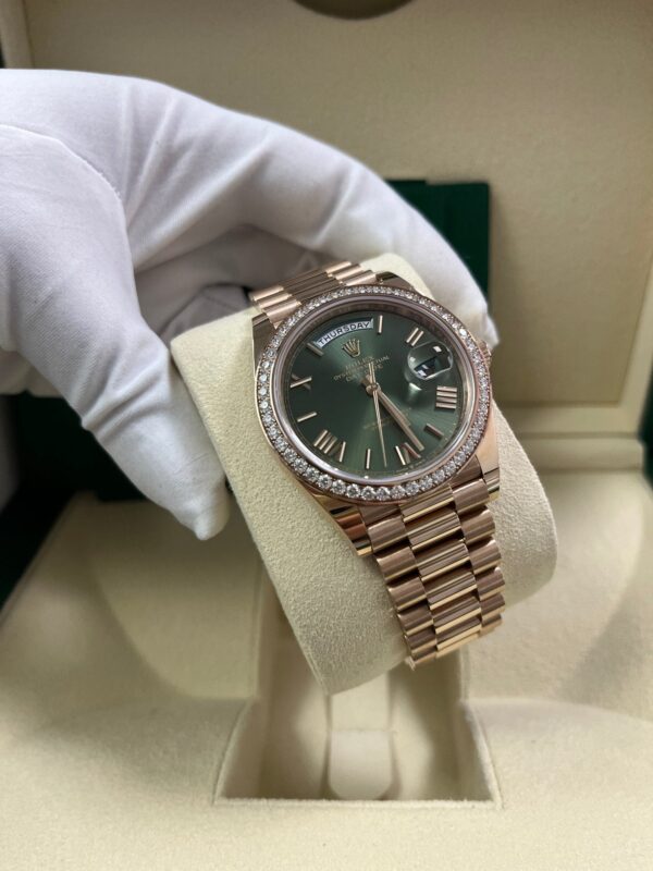 Rolex Everose Gold Day-Date 40 Watch - Everose Gold Bezel - Olive Green Bevelled Roman Dial - President Bracelet (Ref# 228345RBR) - Image 10