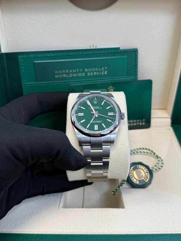 Rolex Oyster Perpetual 41 Stainless Steel - Green Index Dial - Oyster Bracelet (Ref# 124300) - Image 5