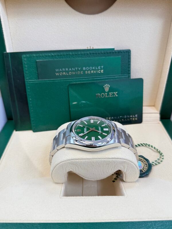 Rolex Oyster Perpetual 41 Stainless Steel - Green Index Dial - Oyster Bracelet (Ref# 124300) - Image 8