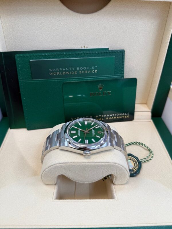Rolex Oyster Perpetual 41 Stainless Steel - Green Index Dial - Oyster Bracelet (Ref# 124300) - Image 9