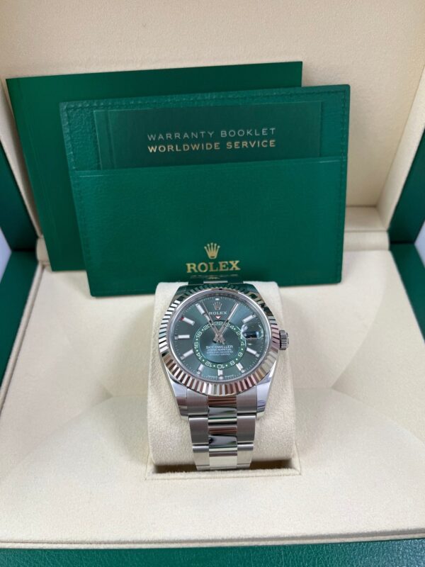 Rolex Sky-Dweller 42 mm Oystersteel and White Gold Green Dial Sky Dweller 336934 - Image 7