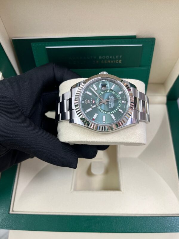 Rolex Sky-Dweller 42 mm Oystersteel and White Gold Green Dial Sky Dweller 336934 - Image 6