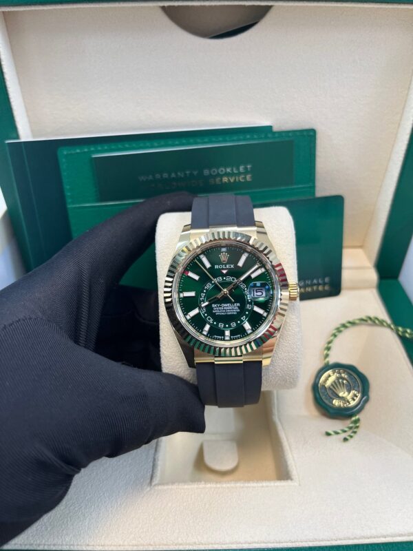 Rolex Sky-Dweller New Release 2025 Sky-Dweller 336238 Yellow Gold Bright Green Dial Oysterflex - Image 11