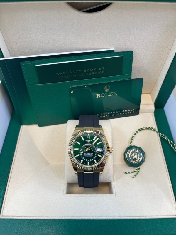 Rolex Sky-Dweller New Release 2025 Sky-Dweller 336238 Yellow Gold Bright Green Dial Oysterflex - Image 6