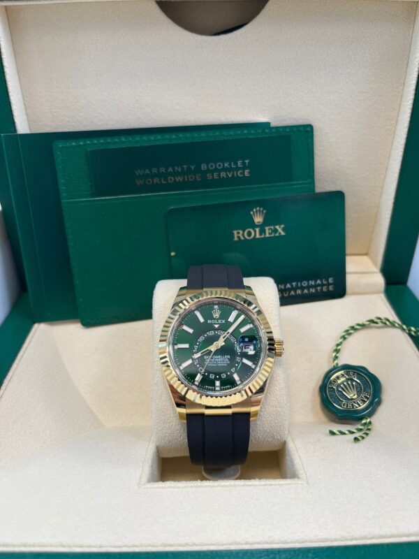 Rolex Sky-Dweller New Release 2025 Sky-Dweller 336238 Yellow Gold Bright Green Dial Oysterflex - Image 7