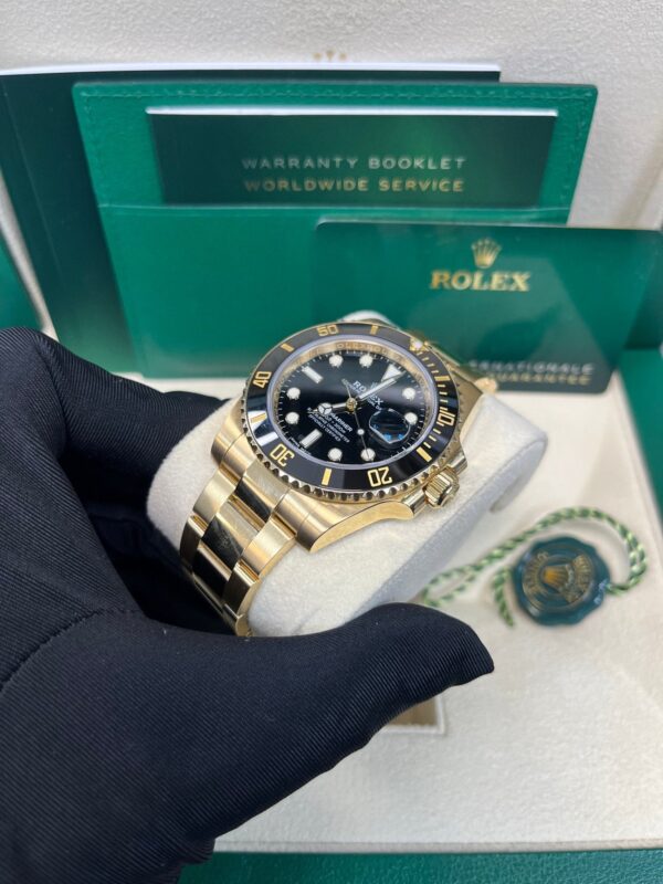 Rolex Submariner Date Certified Yellow Gold Black Dial 116618ln - Image 4