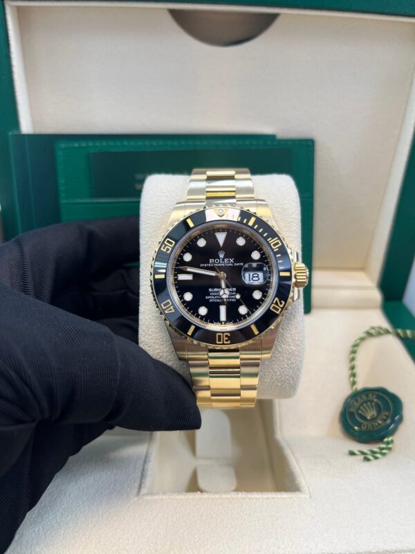 Rolex Submariner Date Certified Yellow Gold Black Dial 116618ln - Image 13