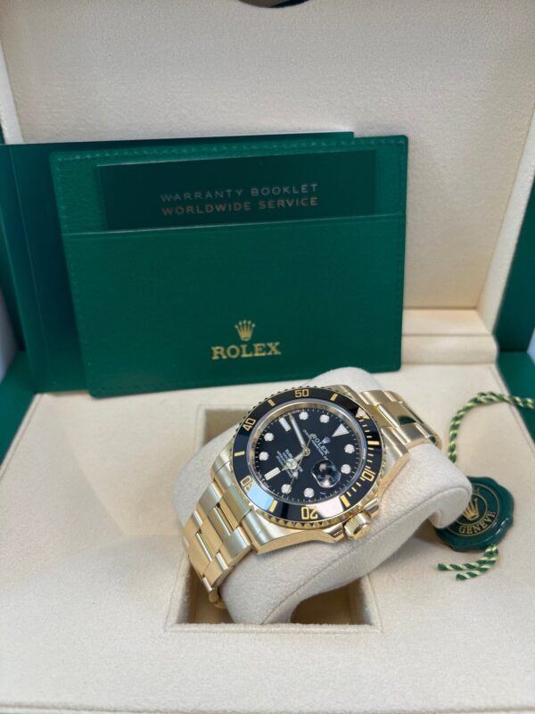 Rolex Submariner Date Certified Yellow Gold Black Dial 116618ln - Image 9