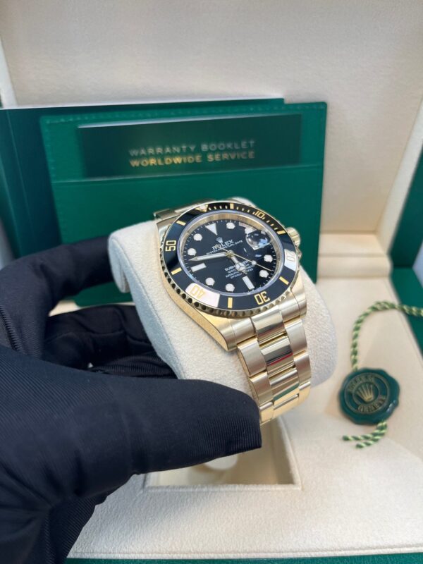 Rolex Submariner Date Certified Yellow Gold Black Dial 116618ln - Image 3