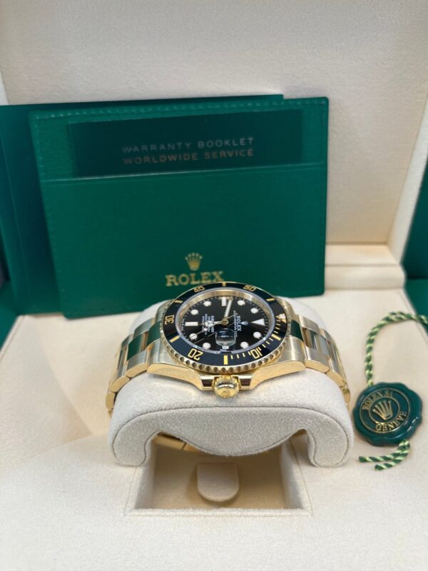 Rolex Submariner Date Certified Yellow Gold Black Dial 116618ln - Image 12